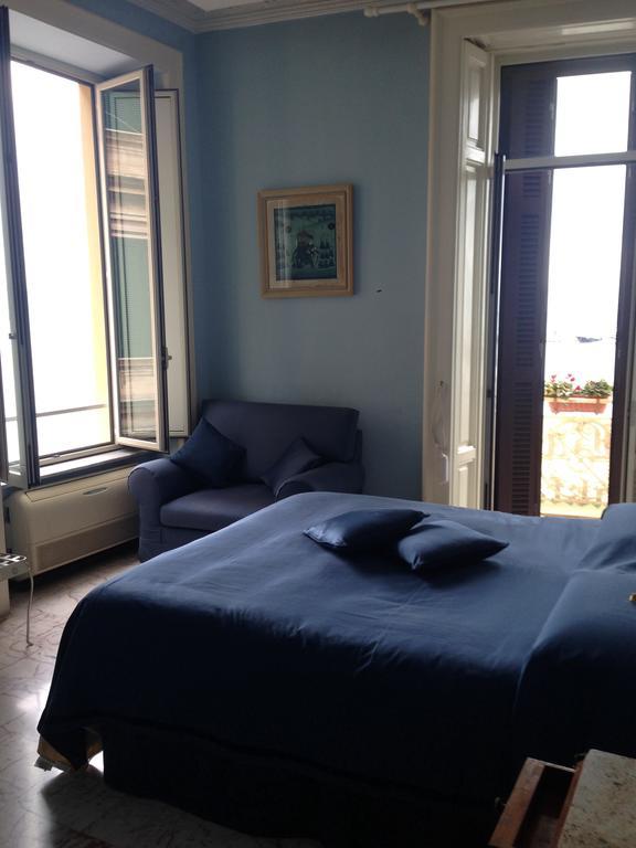 Bed and Breakfast La Dimora Dei Baroni Neapel Zimmer foto