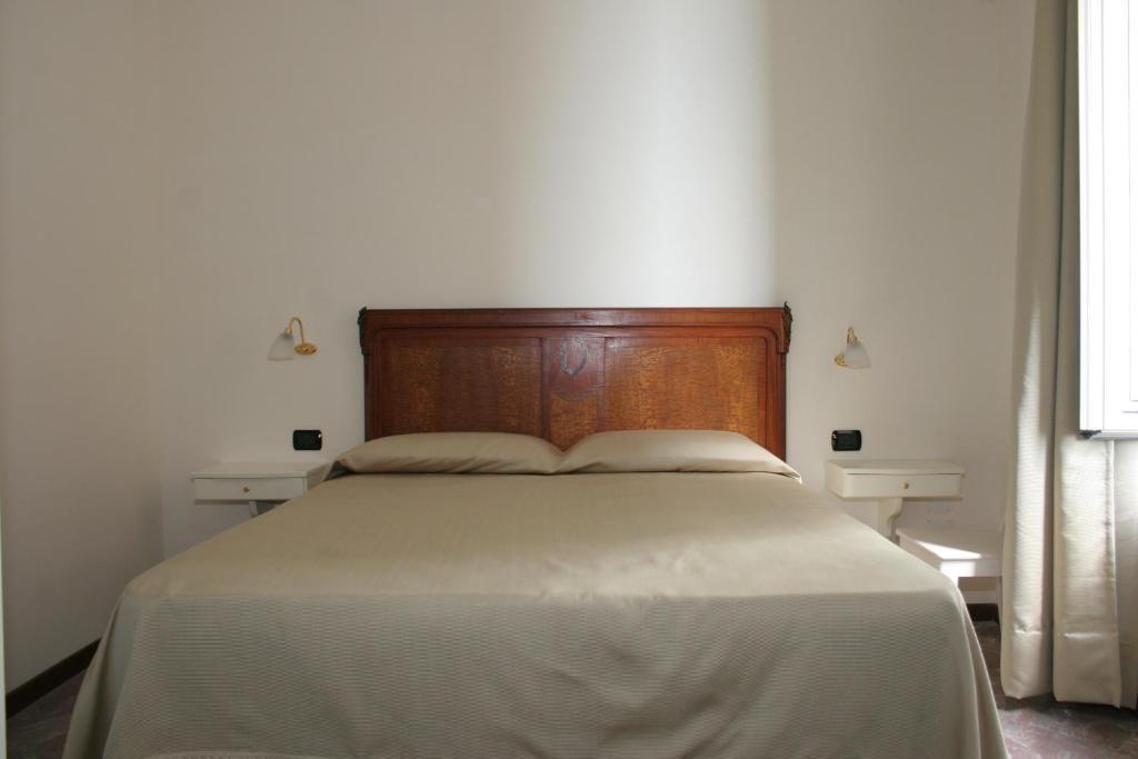 Bed and Breakfast La Dimora Dei Baroni Neapel Zimmer foto