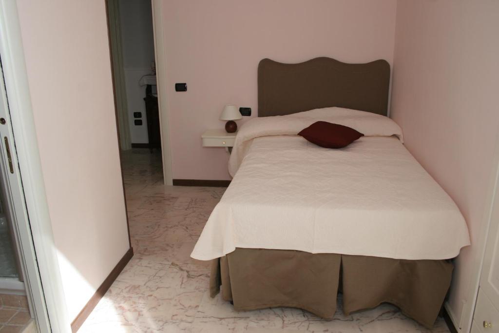 Bed and Breakfast La Dimora Dei Baroni Neapel Exterior foto